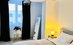 Airport Gardens Loft